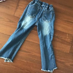 The cutest jeans 1 pair LAST pair ..